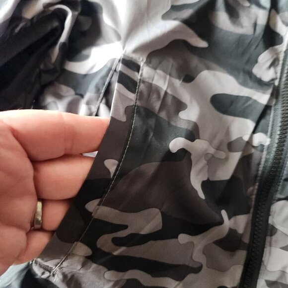 GAP Kids Lightweight Reverse Puffer Black Camo Gray Big Boys Size L - Picture 7 of 16